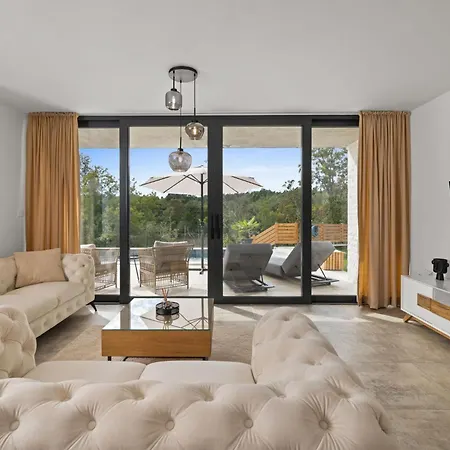 Sunset - Nature And Private Pool By 22estates
